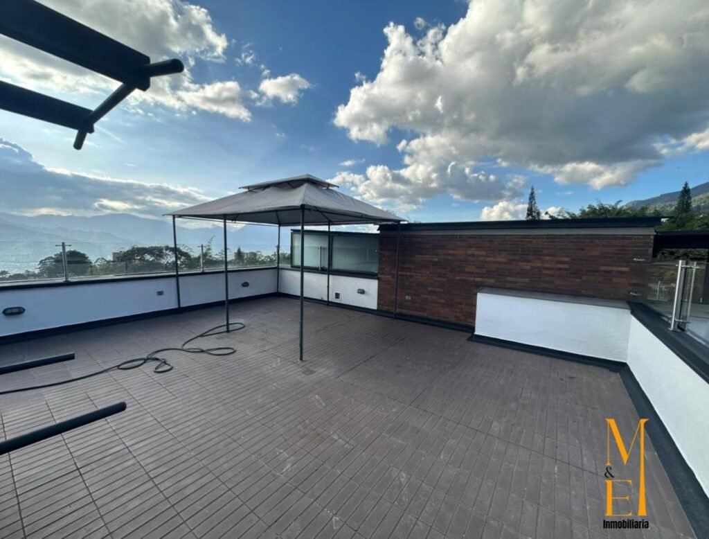 Casa en Envigado para arriendo 8951